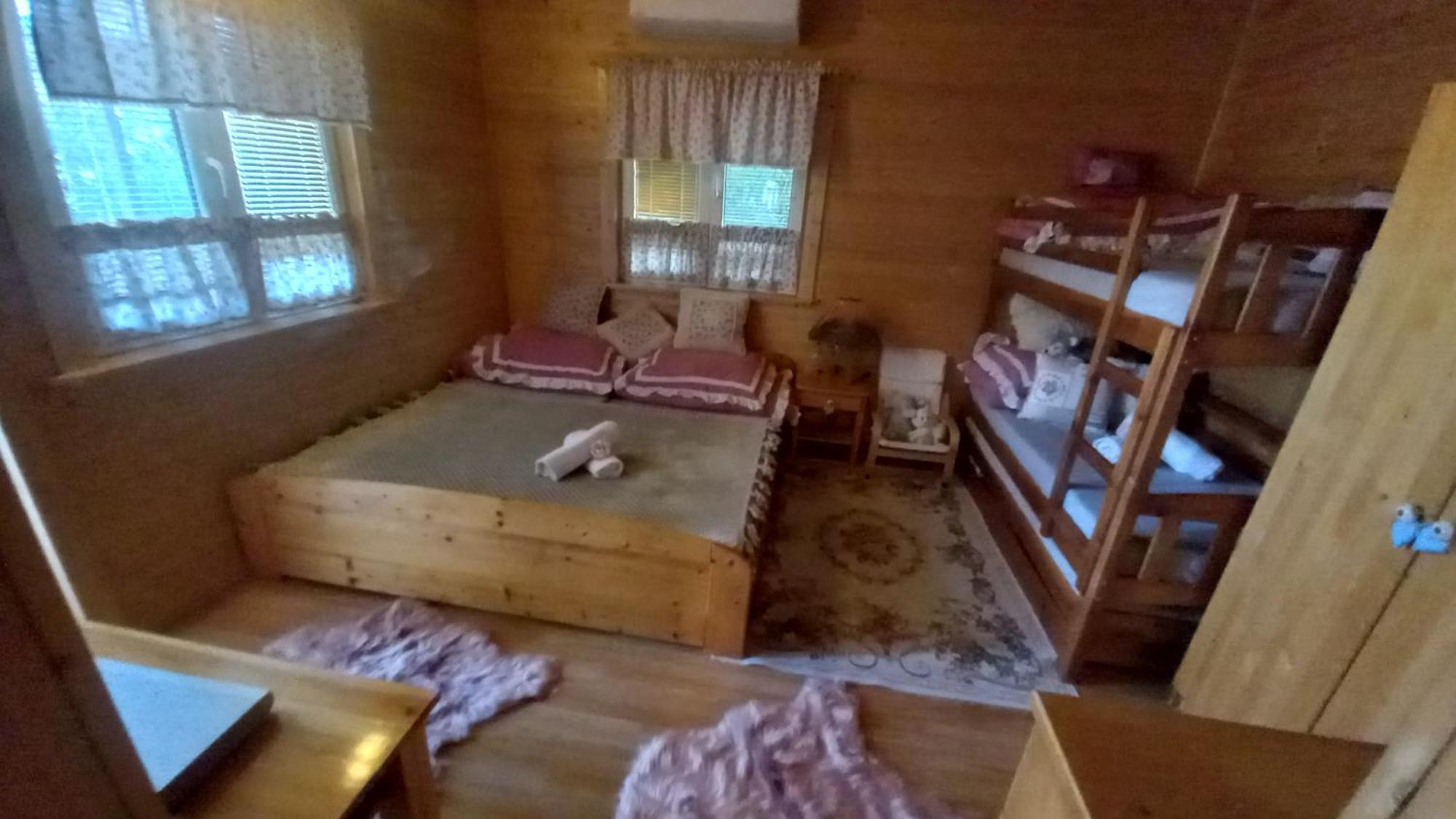 Chata u rybníka - Chrastná Osecna Exteriér fotografie